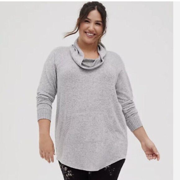 TORRID Super Soft Plush Light Gray Cowl Neck Tunic Sweatshirt, Size 4X - Picture 1 of 7